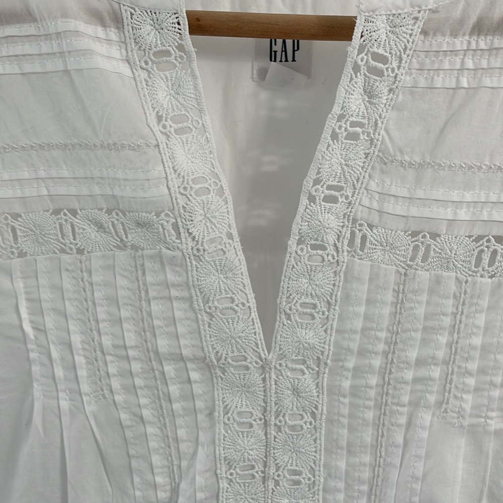 Gap - White Cotton shirt with lace detailing - Small Tall - Picture 7 of 13